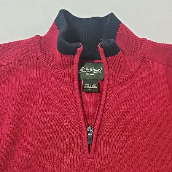 Red and Black Men's Sweater - Picture 7 of 7